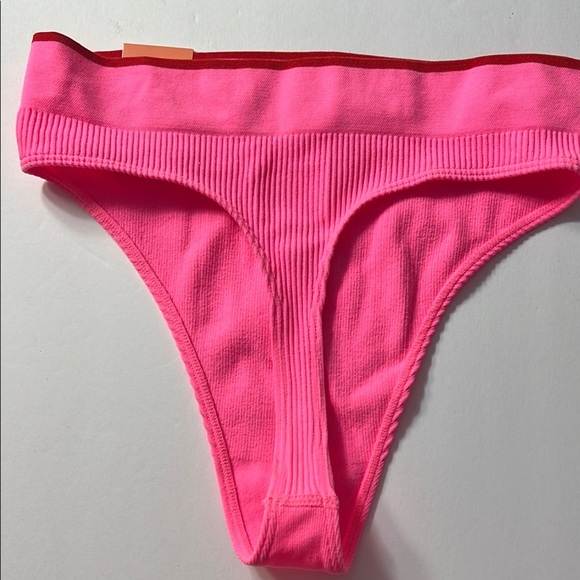 NWT Colsie Vibrant Pink Ribbed Thong Panty size XS NWT - Picture 2 of 2